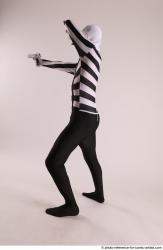 JIRKA STANDING POSE WITH KATANA AND GUN